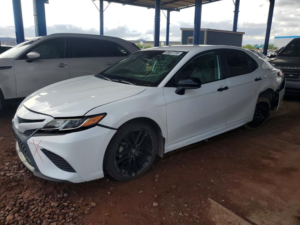 68697726 :رقم المزاد ، 4T1B11HK7KU278967 vin ، 2019 Toyota Camry مزاد بيع