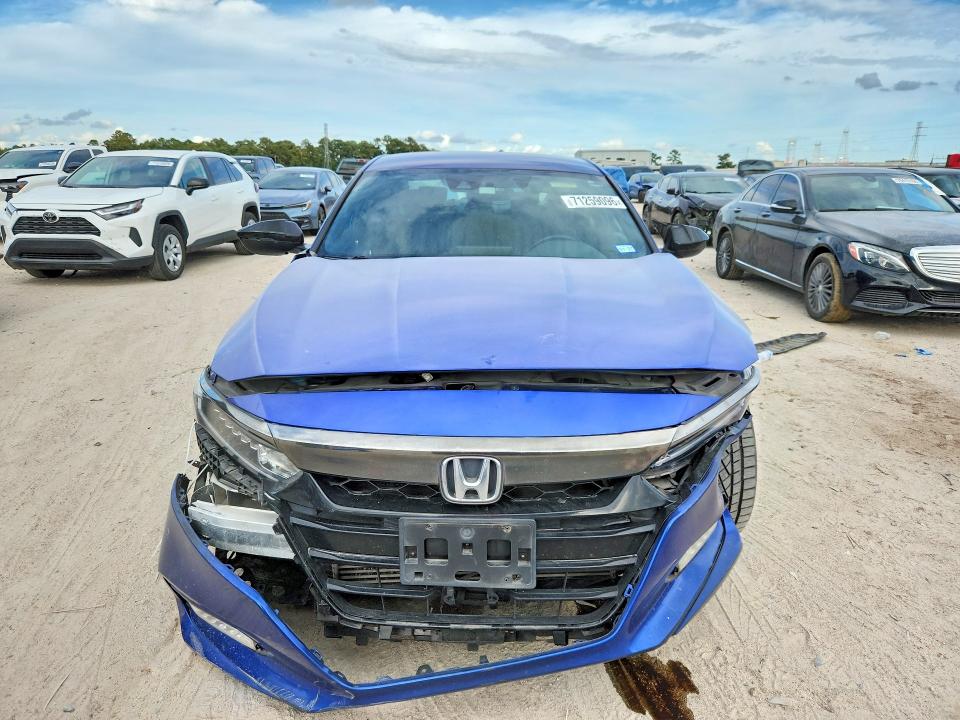 Продажа на аукционе авто 2018 Honda Accord, vin: 1HGCV1F30JA148071, номер лота: 71259096