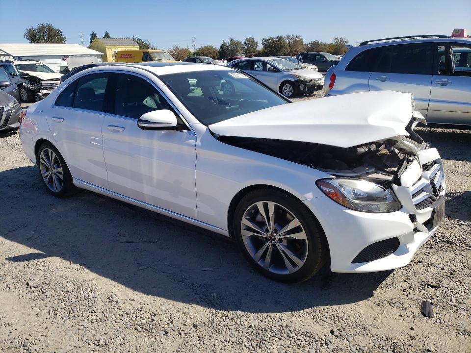 2018 Mercedes-benz C მანქანა იყიდება აუქციონზე, vin: 55SWF4JB1JU252566, აუქციონის ნომერი: 68671146