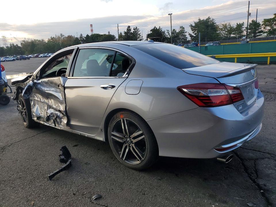Продаж на аукціоні авто 2017 Honda Accord, vin: 1HGCR3F90HA028009, номер лоту: 68783426