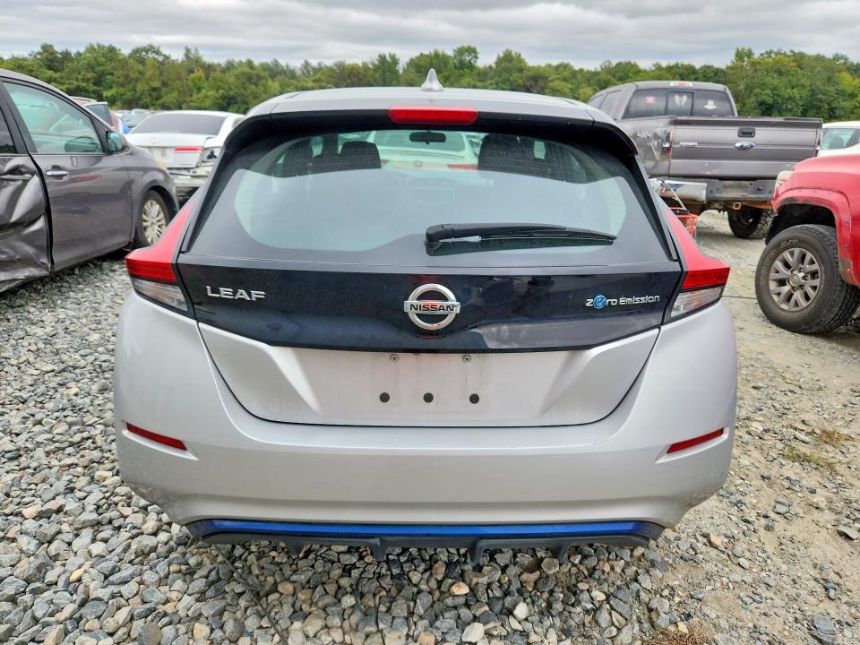69958526 :رقم المزاد ، 1N4AZ1CP3JC308231 vin ، 2018 Nissan Leaf مزاد بيع