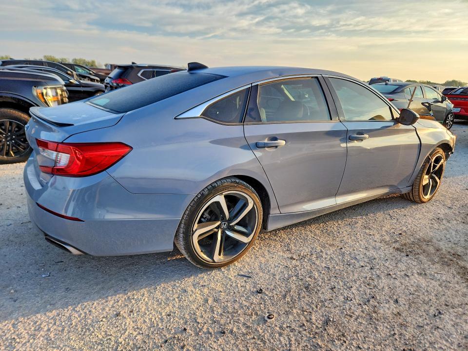 Продажа на аукционе авто 2021 Honda Accord, vin: 1HGCV1F34MA015124, номер лота: 70628246