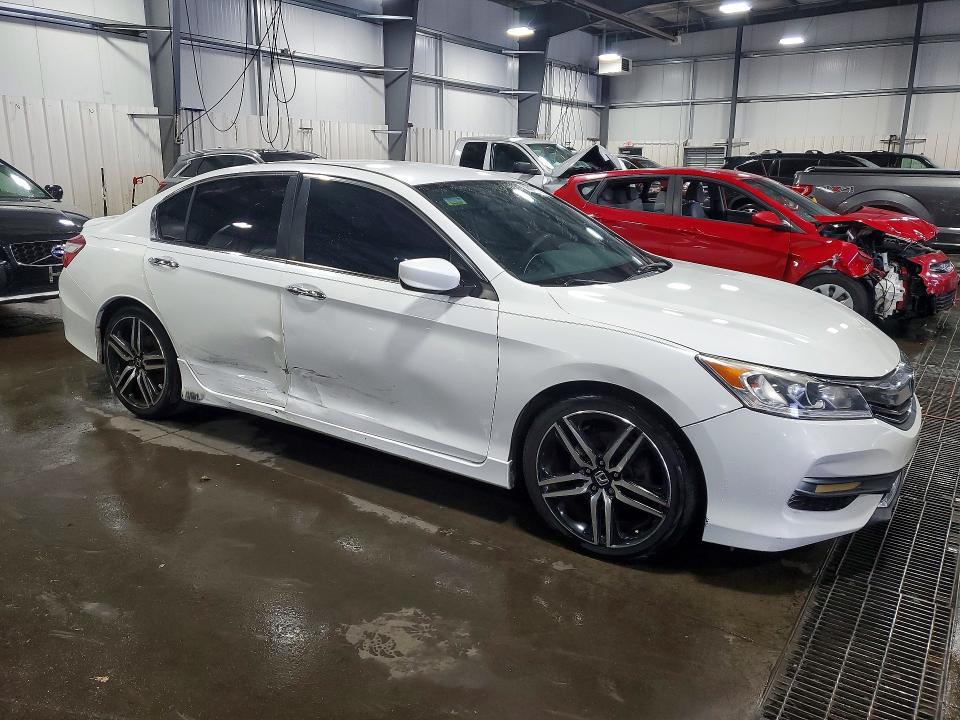 68759816 :رقم المزاد ، 1HGCR2F54HA123213 vin ، 2017 Honda Accord مزاد بيع
