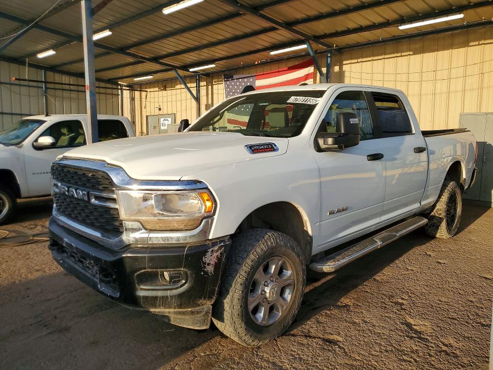 67991156 :رقم المزاد ، 3C6UR5DJ8RG397707 vin ، 2024 Ram 2500 مزاد بيع