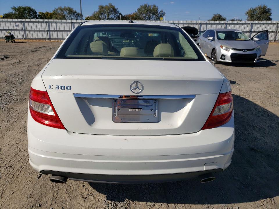 68028066 :رقم المزاد ، WDDGF5EB5BR176597 vin ، 2011 Mercedes-benz C مزاد بيع