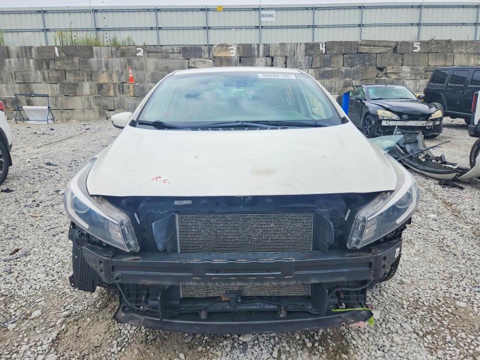 68060196 :رقم المزاد ، 3KPFK4A72JE195163 vin ، 2018 Kia Forte مزاد بيع