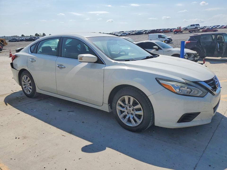 Продаж на аукціоні авто 2016 Nissan Altima, vin: 1N4AL3AP0GN313576, номер лоту: 68199736
