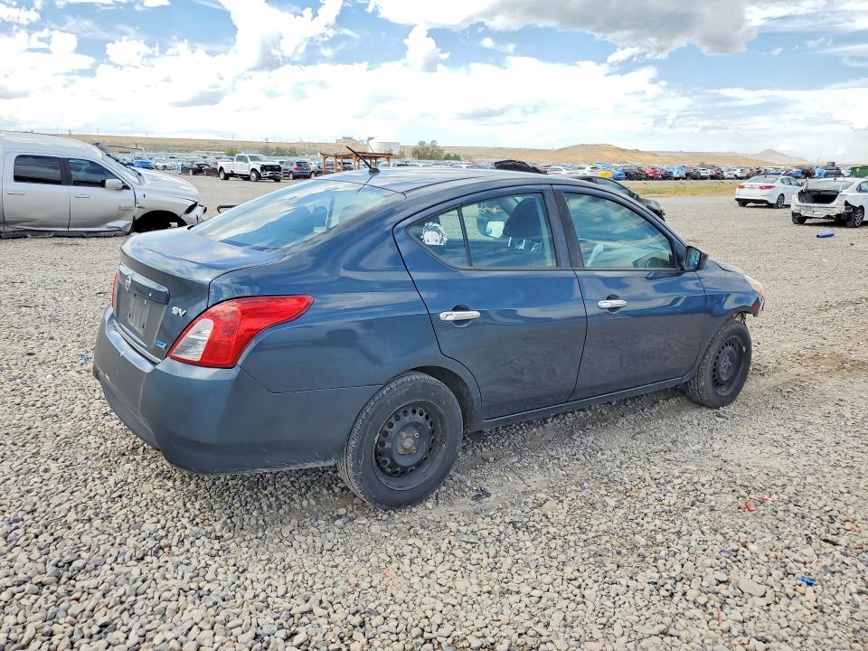 67099896 :رقم المزاد ، 3N1CN7AP8HL839172 vin ، 2017 Nissan Versa مزاد بيع