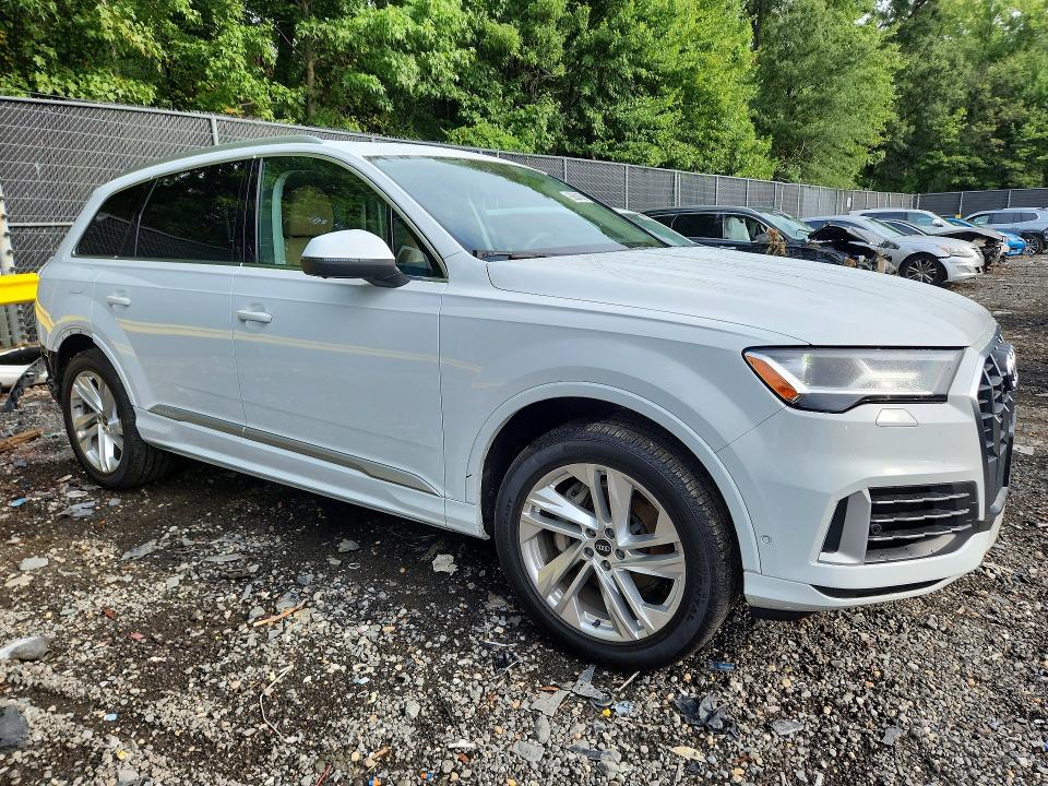 Продажа на аукционе авто 2021 Audi Q7, vin: WA1LXAF72MD014672, номер лота: 66804356