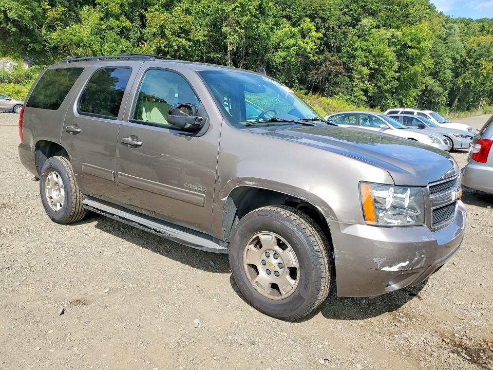 68353906 :رقم المزاد ، 1GNSKAE02CR226128 vin ، 2012 Chevrolet Tahoe مزاد بيع