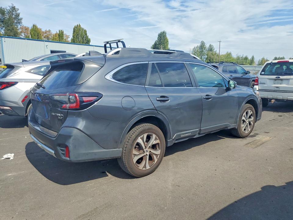 68802016 :رقم المزاد ، 4S4BTGND7N3257548 vin ، 2022 Subaru Outback مزاد بيع
