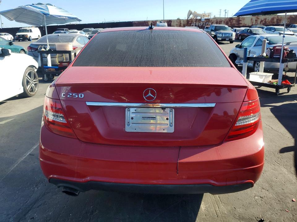 Продажа на аукционе авто 2012 Mercedes-benz C, vin: WDDGF4HB4CR191213, номер лота: 70730126