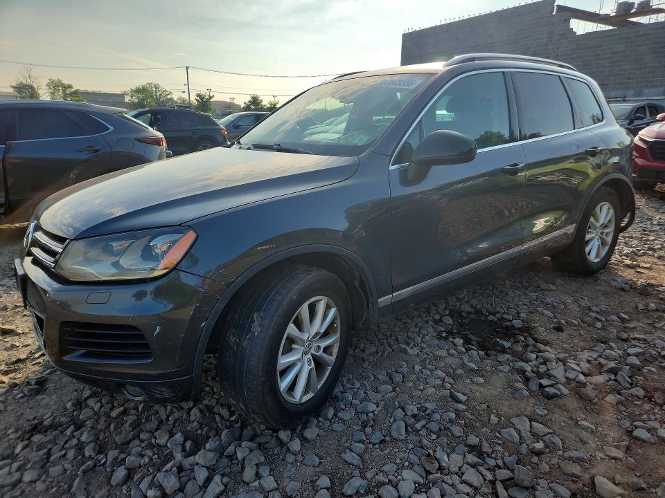2013 Volkswagen Touareg მანქანა იყიდება აუქციონზე, vin: WVGEF9BP7DD001689, აუქციონის ნომერი: 67849556