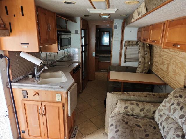 67866296 :رقم المزاد ، 5B4MP67G043392796 vin ، 2004 Workhorse Custom Chassis Motorhome Chassis مزاد بيع