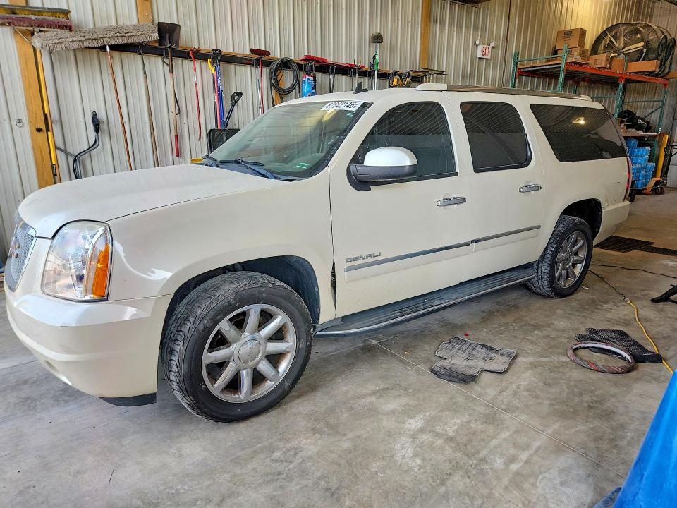 67842146 :رقم المزاد ، 1GKUKMEF2AR223819 vin ، 2010 Gmc Yukon Xl مزاد بيع