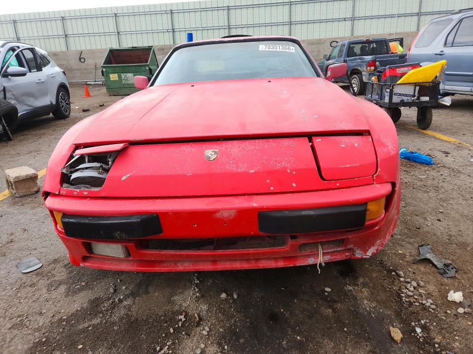 70351366 :رقم المزاد ، WP0AA0942FN475152 vin ، 1985 Porsche 944 مزاد بيع