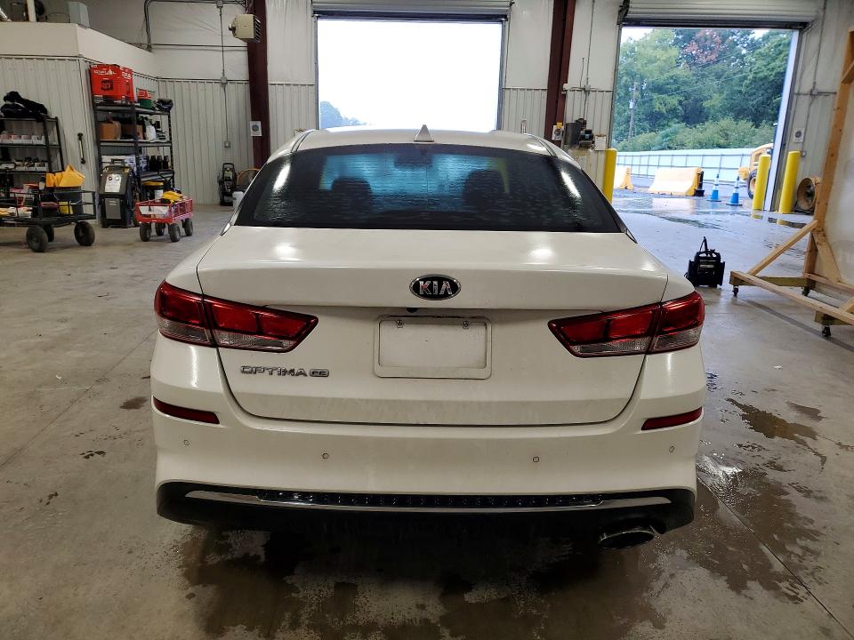 Auction sale of the 2019 Kia Optima, vin: 5XXGT4L30KG282693, lot number: 70148396