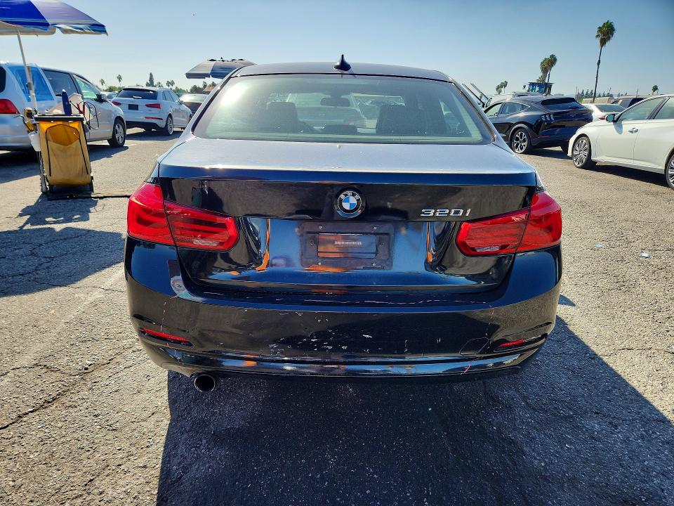 Aukcja sprzedaży 2016 Bmw 320, vin: WBA8E1G54GNT35977, numer aukcji: 69236866
