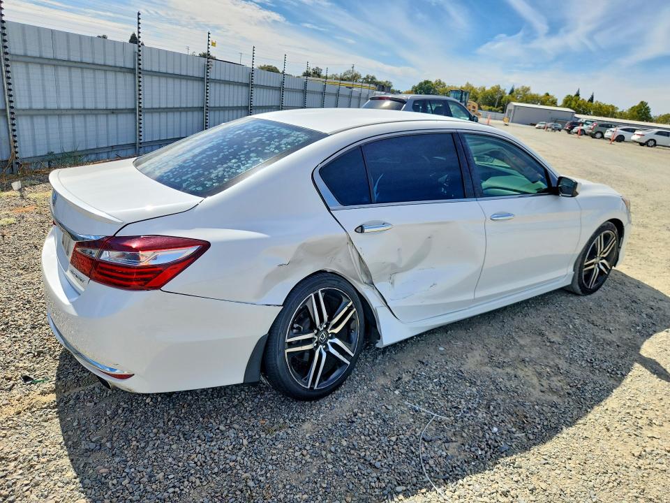 68290846 :رقم المزاد ، 1HGCR2F54GA141726 vin ، 2016 Honda Accord مزاد بيع