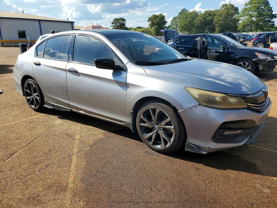 67281276 :رقم المزاد ، 1HGCR2F3XHA085291 vin ، 2017 Honda Accord مزاد بيع