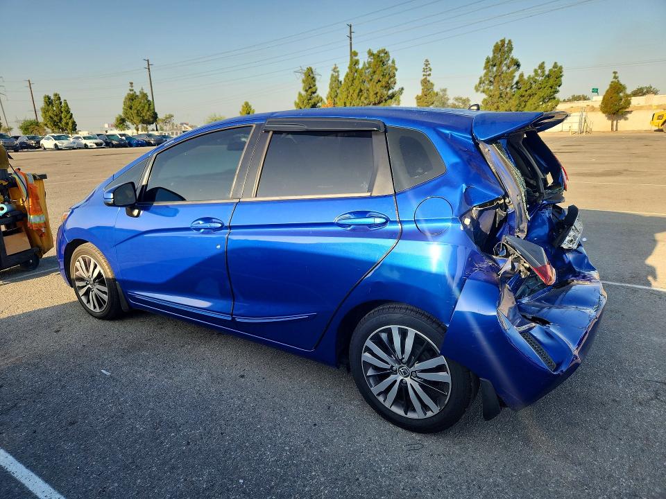 69513936 :رقم المزاد ، 3HGGK5H85FM727626 vin ، 2015 Honda Fit مزاد بيع