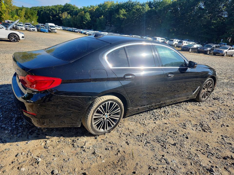 67301276 :رقم المزاد ، WBAJE7C31HG887502 vin ، 2017 Bmw 540 مزاد بيع