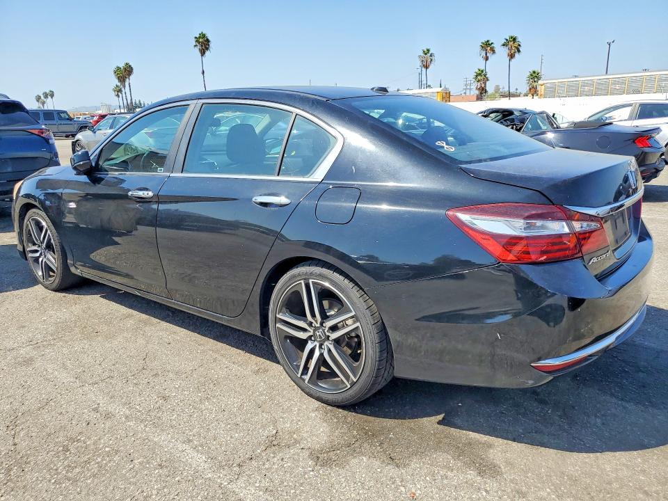 69722506 :رقم المزاد ، 1HGCR2F74HA125349 vin ، 2017 Honda Accord مزاد بيع