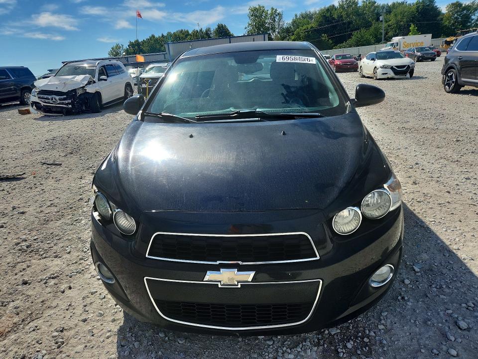 69584516 :رقم المزاد ، 1G1JC6SH8D4172530 vin ، 2013 Chevrolet Sonic مزاد بيع