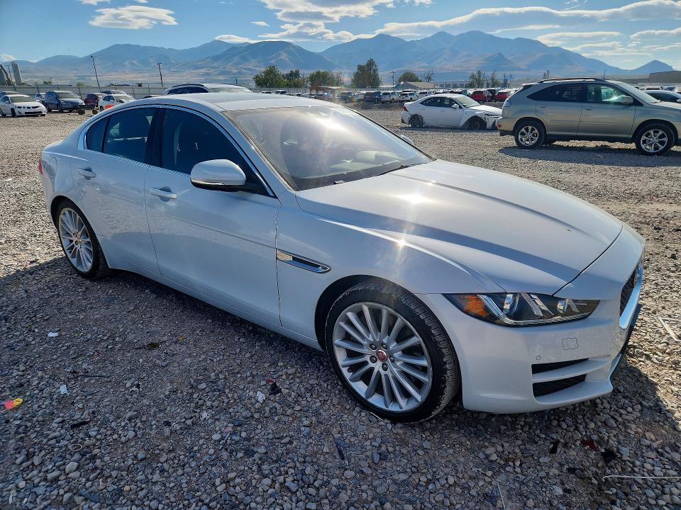 Продаж на аукціоні авто 2017 Jaguar Xe, vin: SAJAN4BV5HA949699, номер лоту: 68781996