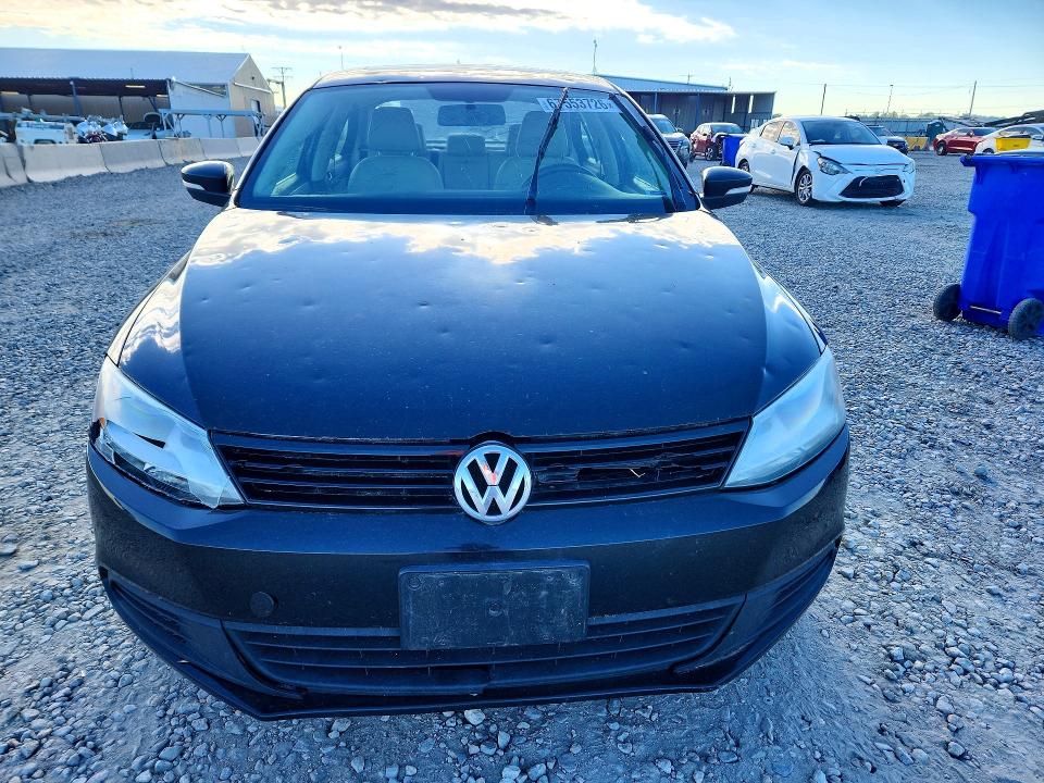 67553726 :رقم المزاد ، 3VWLL7AJ1BM059155 vin ، 2011 Volkswagen Jetta مزاد بيع