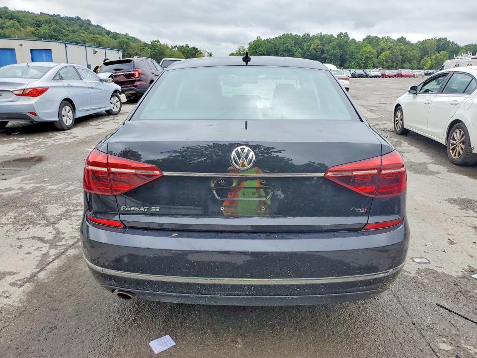 Продаж на аукціоні авто 2017 Volkswagen Passat, vin: 1VWBT7A30HC037106, номер лоту: 68238486