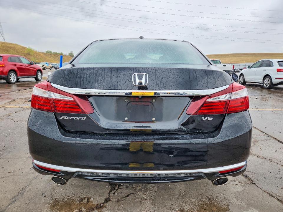 70406926 :رقم المزاد ، 1HGCR3F8XGA009635 vin ، 2016 Honda Accord مزاد بيع