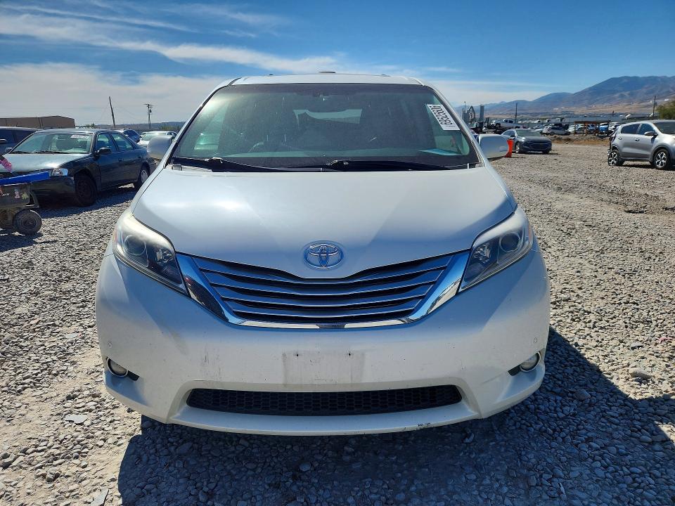 Продажа на аукционе авто 2016 Toyota Sienna, vin: 5TDYK3DC0GS697129, номер лота: 69525606
