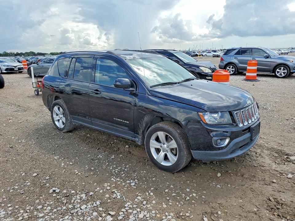 68162036 :رقم المزاد ، 1C4NJCEA8FD164846 vin ، 2015 Jeep Compass مزاد بيع
