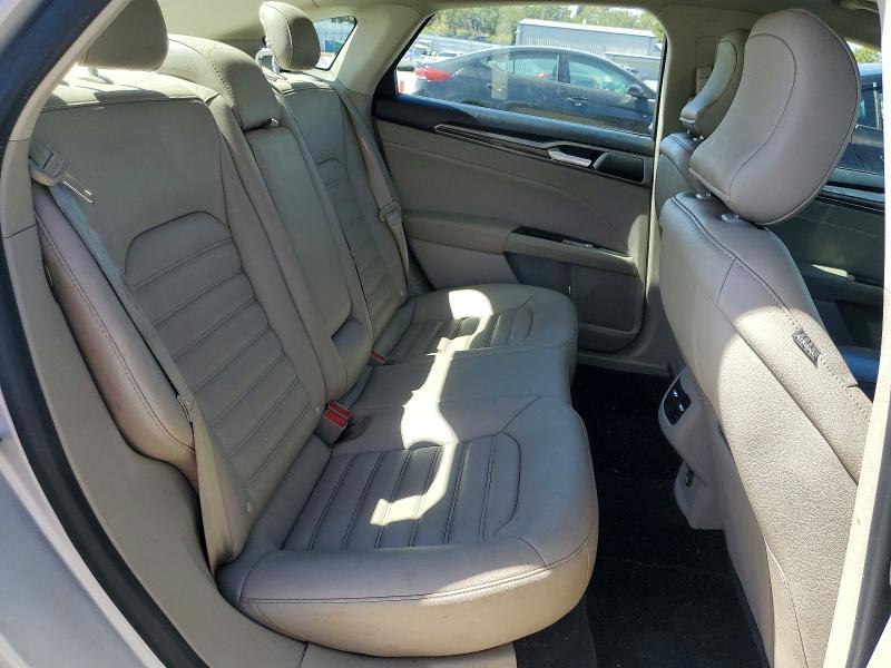 68432586 :رقم المزاد ، 3FA6P0MU2KR235737 vin ، 2019 Ford Fusion مزاد بيع