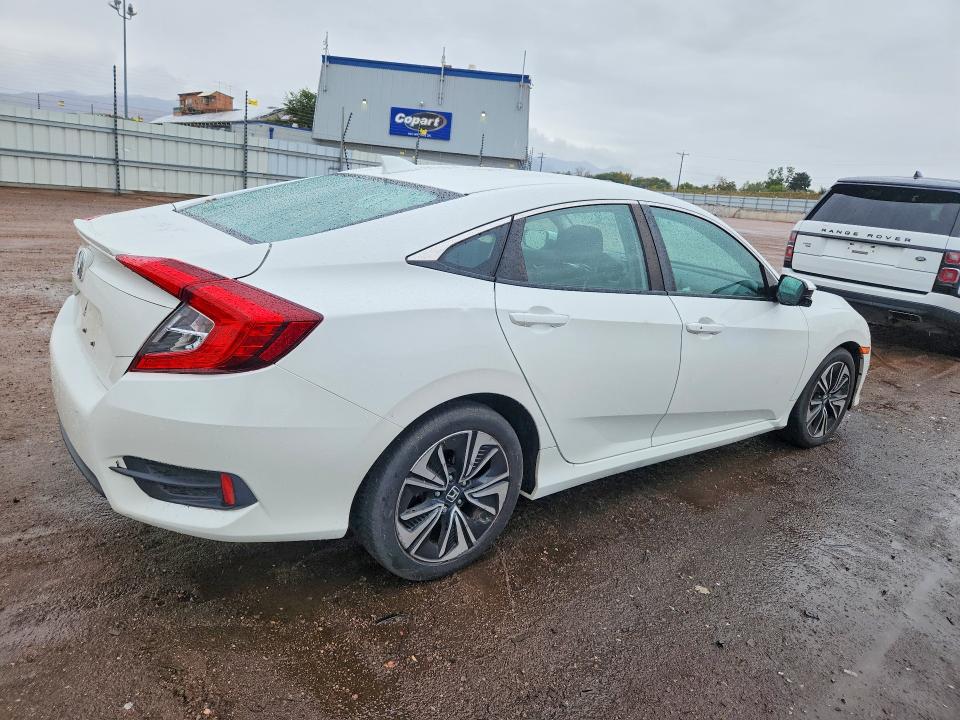 2017 Honda Civic მანქანა იყიდება აუქციონზე, vin: 2HGFC1E32HH638110, აუქციონის ნომერი: 70378416