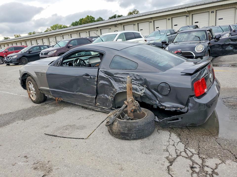 68561366 :رقم المزاد ، 1ZVHT80N975260069 vin ، 2007 Ford Mustang مزاد بيع