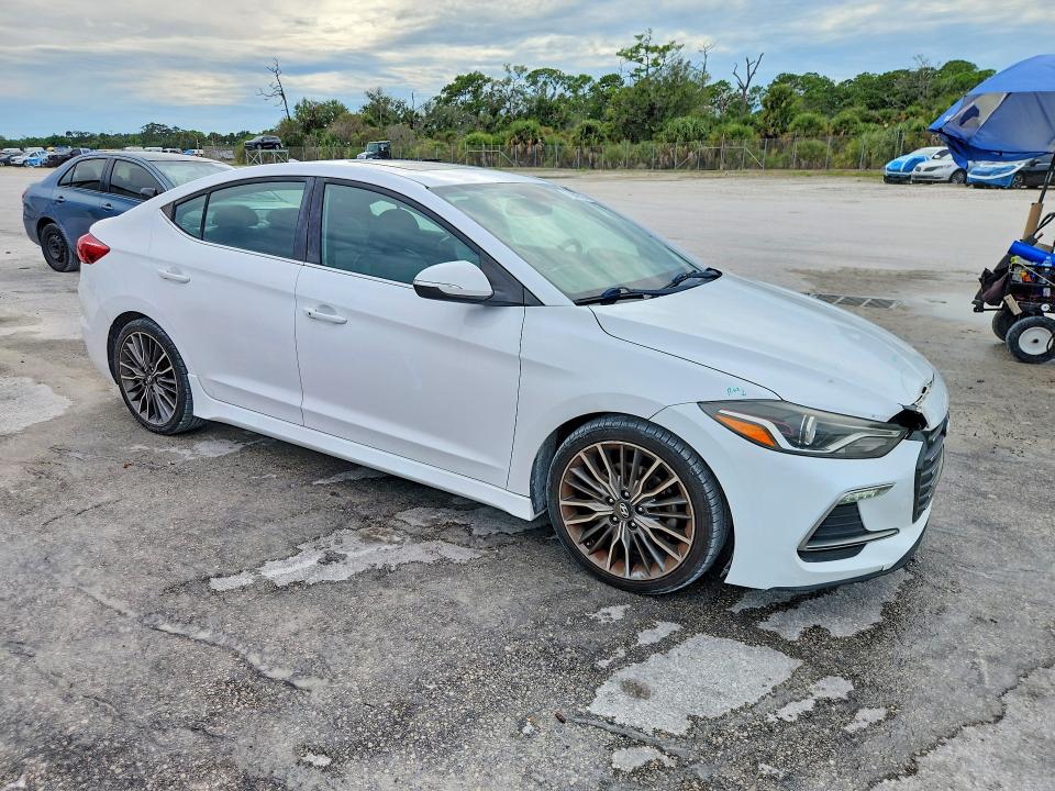 2017 Hyundai Elantra მანქანა იყიდება აუქციონზე, vin: KMHD04LB9HU318494, აუქციონის ნომერი: 71009516