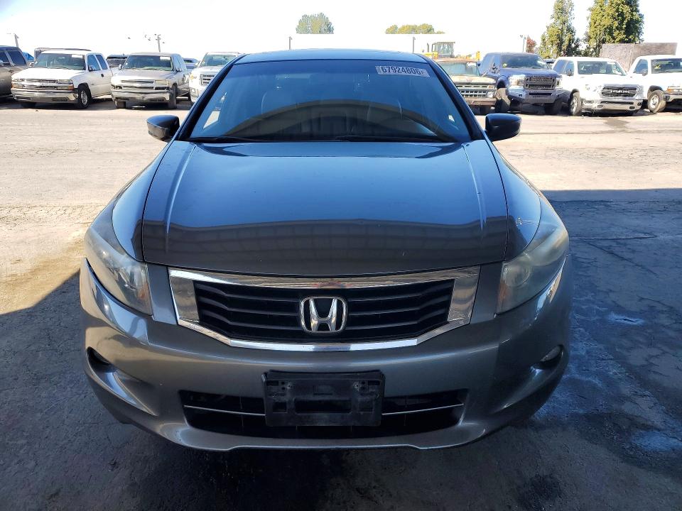 67924806 :رقم المزاد ، 1HGCP36838A053676 vin ، 2008 Honda Accord مزاد بيع