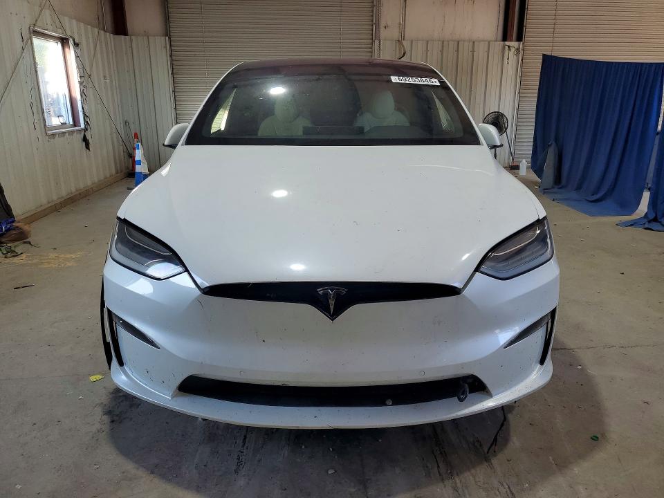 2022 Tesla Model X მანქანა იყიდება აუქციონზე, vin: 7SAXCBE66NF332535, აუქციონის ნომერი: 69253846