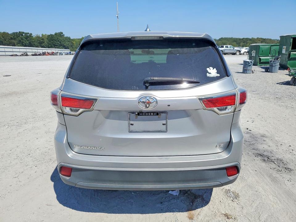 Продажа на аукционе авто 2015 Toyota Highlander, vin: 5TDZKRFHXFS108330, номер лота: 69571246