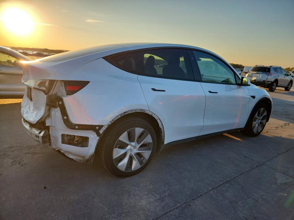 69899426 :رقم المزاد ، 7SAYGDEE4RA264928 vin ، 2024 Tesla Model Y مزاد بيع