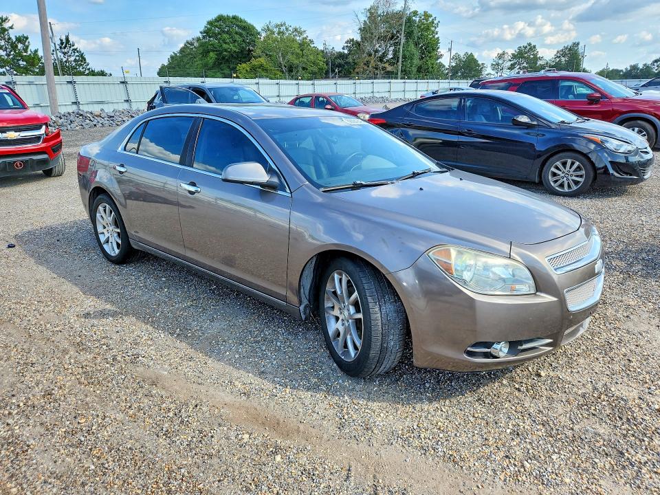 69084346 :رقم المزاد ، 1G1ZE5E15BF105021 vin ، 2011 Chevrolet Malibu مزاد بيع