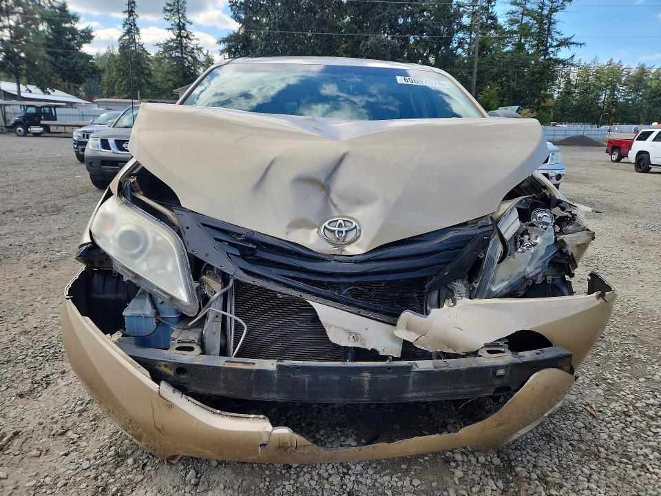 Продажа на аукционе авто 2011 Toyota Sienna, vin: 5TDKK3DC7BS088098, номер лота: 69697576