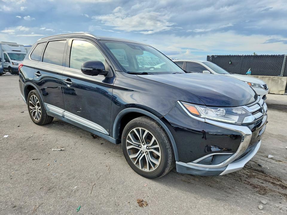 2017 Mitsubishi Outlander მანქანა იყიდება აუქციონზე, vin: JA4AD3A36HZ061017, აუქციონის ნომერი: 69701366