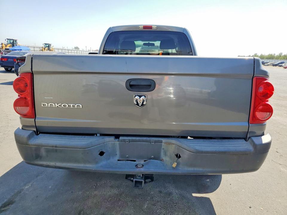 67494526 :رقم المزاد ، 1D7HE22K27S214894 vin ، 2007 Dodge Dakota مزاد بيع