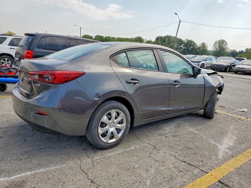 69610796 :رقم المزاد ، 3MZBN1U72HM142556 vin ، 2017 Mazda 3 مزاد بيع