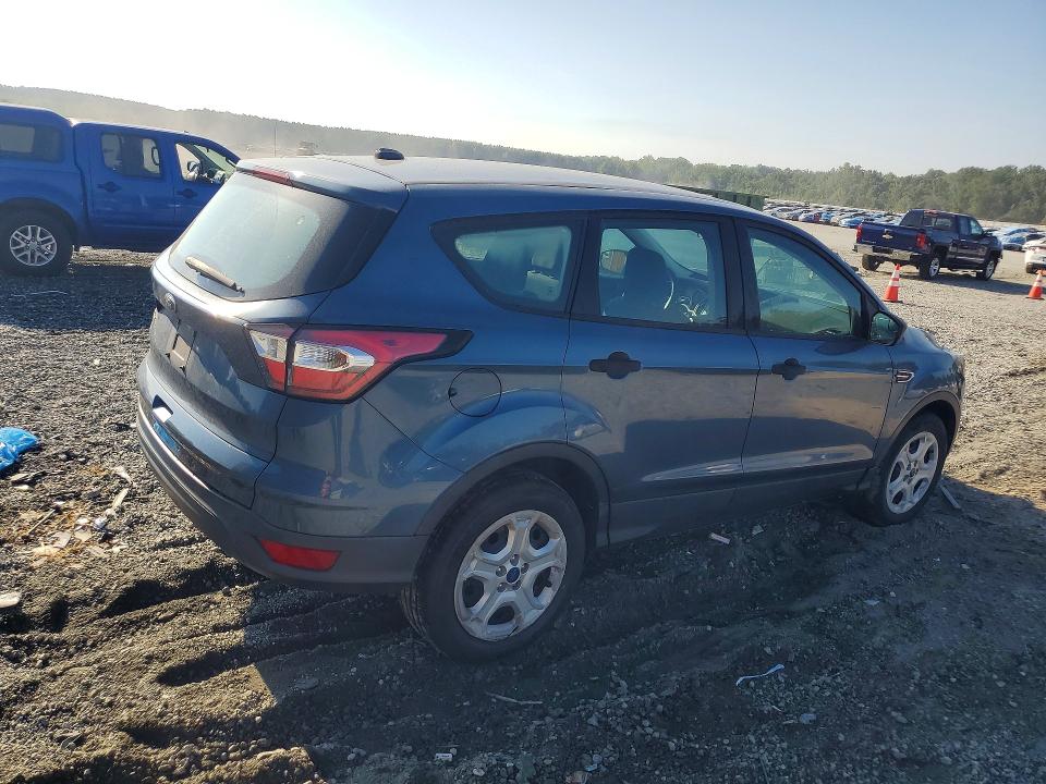 2018 Ford Escape მანქანა იყიდება აუქციონზე, vin: 1FMCU0F7XJUC75791, აუქციონის ნომერი: 68707496