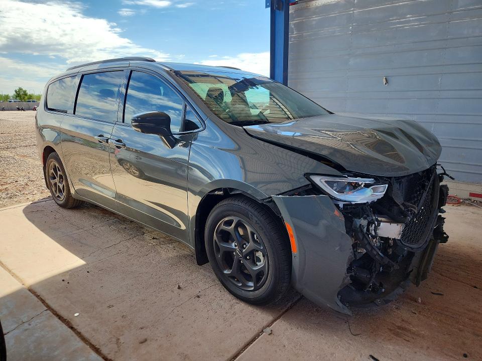 67817456 :رقم المزاد ، 2C4RC1S75MR517501 vin ، 2021 Chrysler Pacifica مزاد بيع
