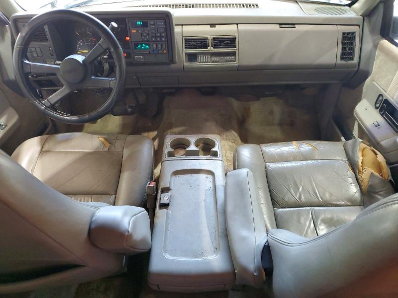 68942326 :رقم المزاد ، 1GKEC16KXRJ733468 vin ، 1994 Gmc Suburban مزاد بيع